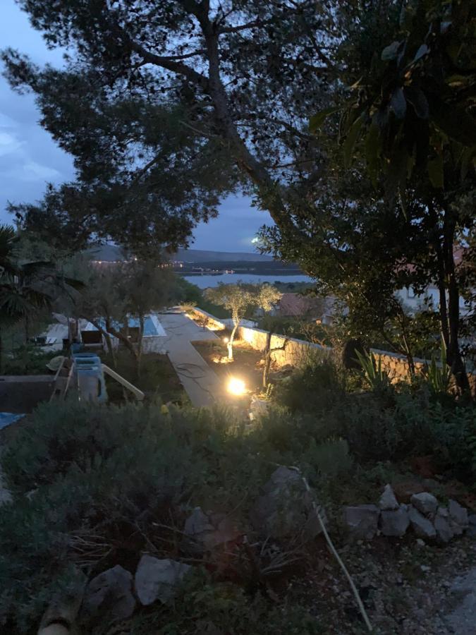Lili Apartments, Sv Dunata 18 Kornic Bagian luar foto