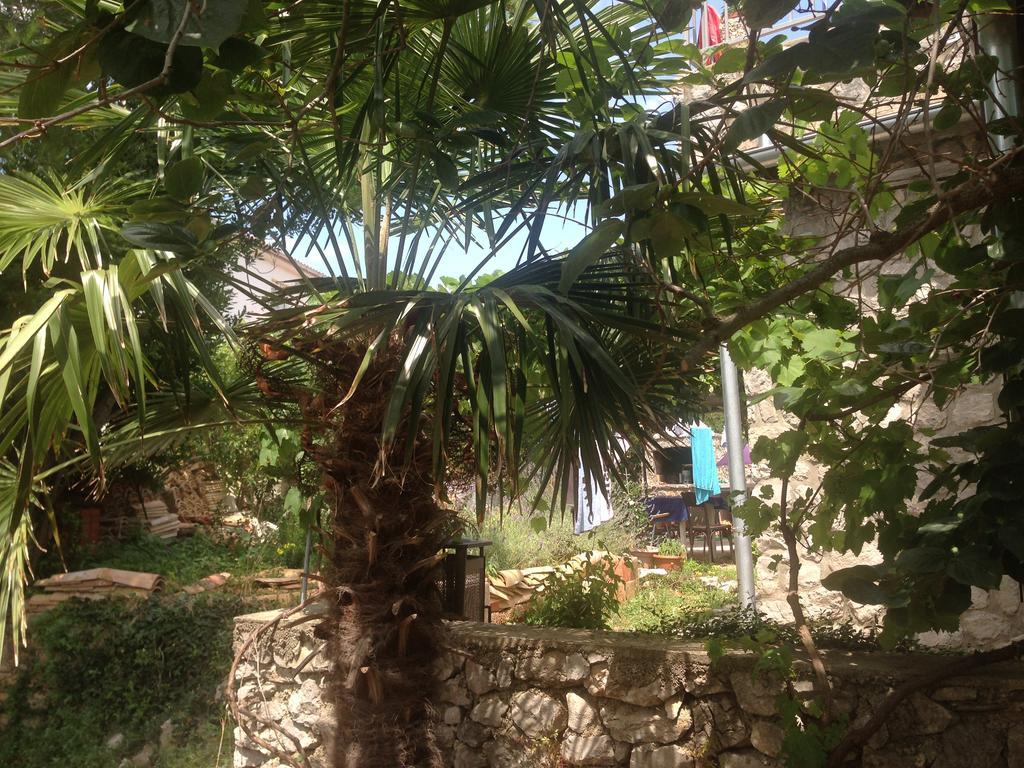 Lili Apartments, Sv Dunata 18 Kornic Bagian luar foto