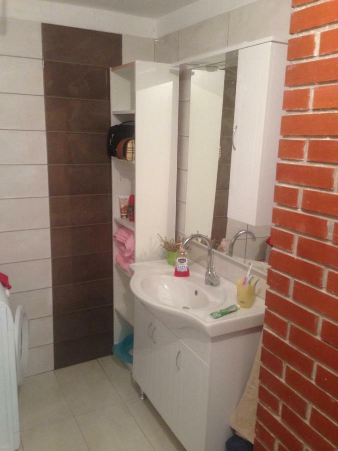 Lili Apartments, Sv Dunata 18 Kornic Bagian luar foto