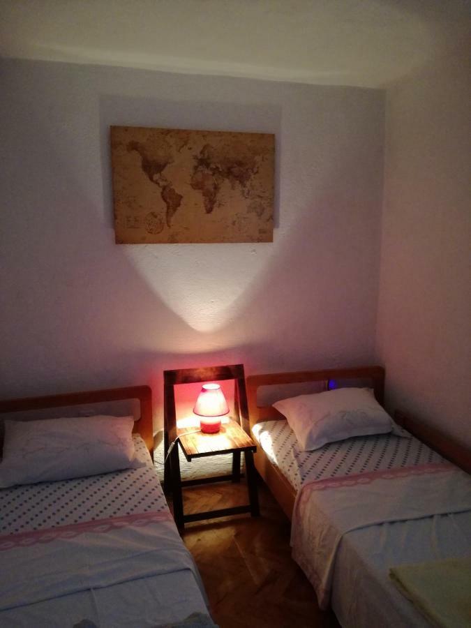 Lili Apartments, Sv Dunata 18 Kornic Bagian luar foto