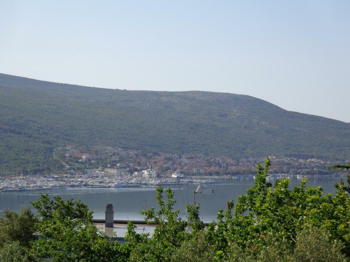 Lili Apartments, Sv Dunata 18 Kornic Bagian luar foto