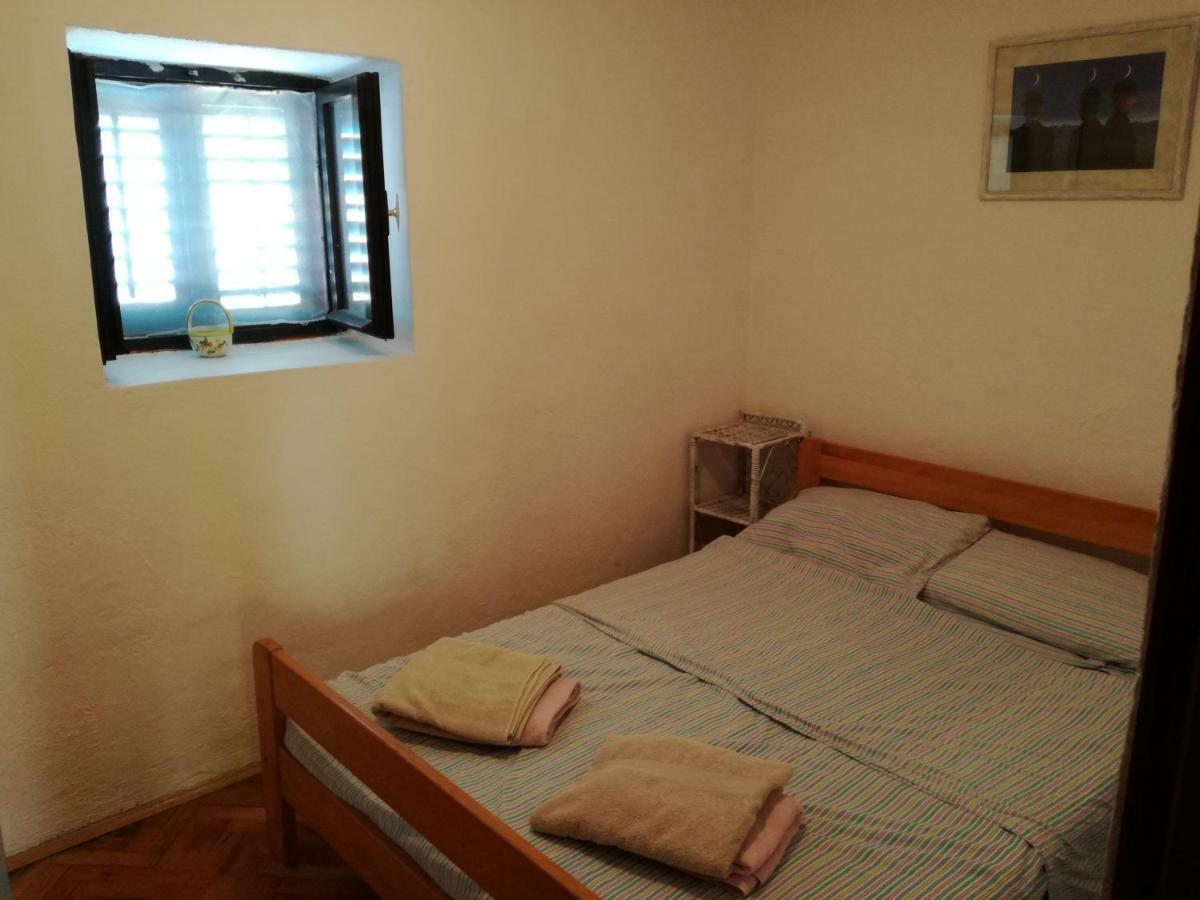 Lili Apartments, Sv Dunata 18 Kornic Bagian luar foto