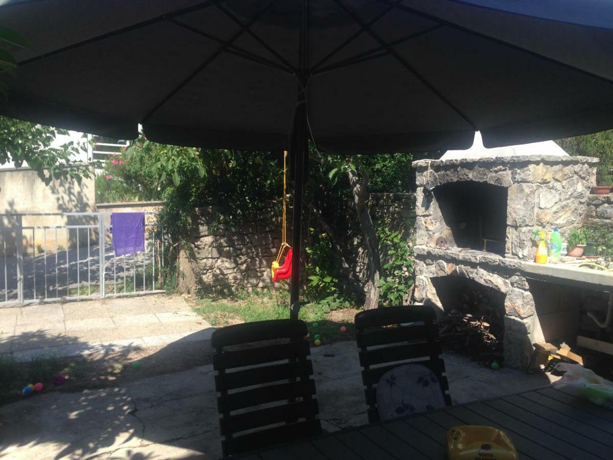 Lili Apartments, Sv Dunata 18 Kornic Bagian luar foto