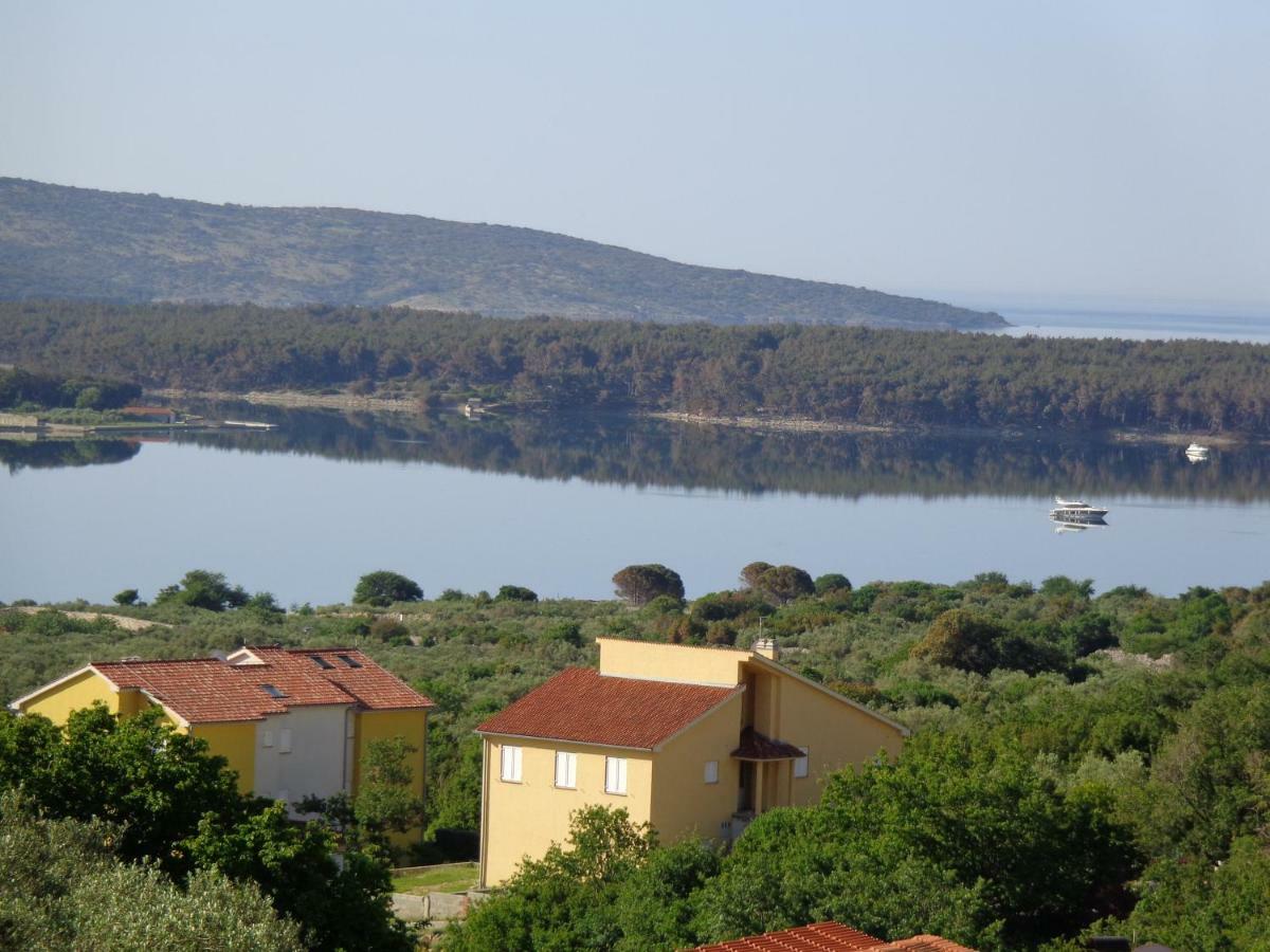Lili Apartments, Sv Dunata 18 Kornic Bagian luar foto