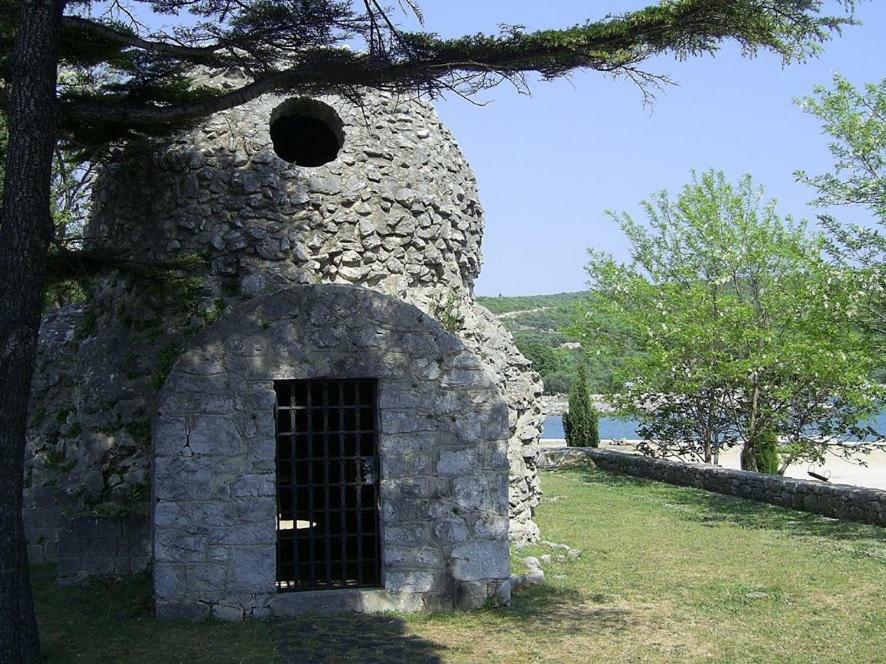 Lili Apartments, Sv Dunata 18 Kornic Bagian luar foto