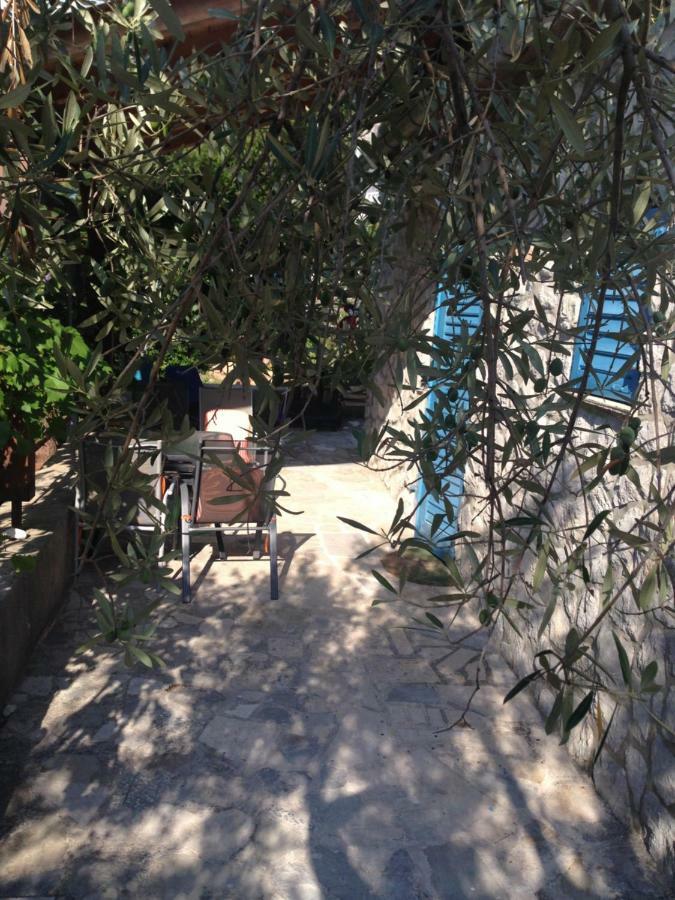Lili Apartments, Sv Dunata 18 Kornic Bagian luar foto